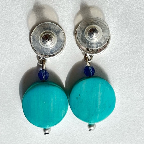 EARRINGS SILVER HAMMERED FINISH WITH TURQUOISE AND BLUE BEADS - Picture 3 of 3